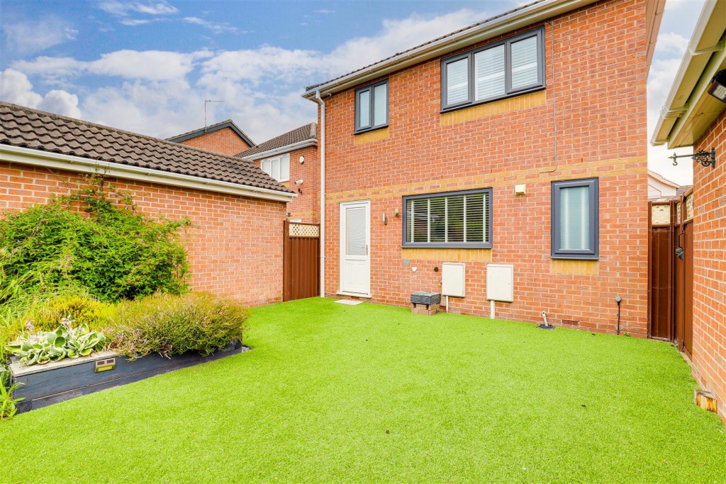 Penmoor Close, Long Eaton, Derbyshire, NG10 3RH