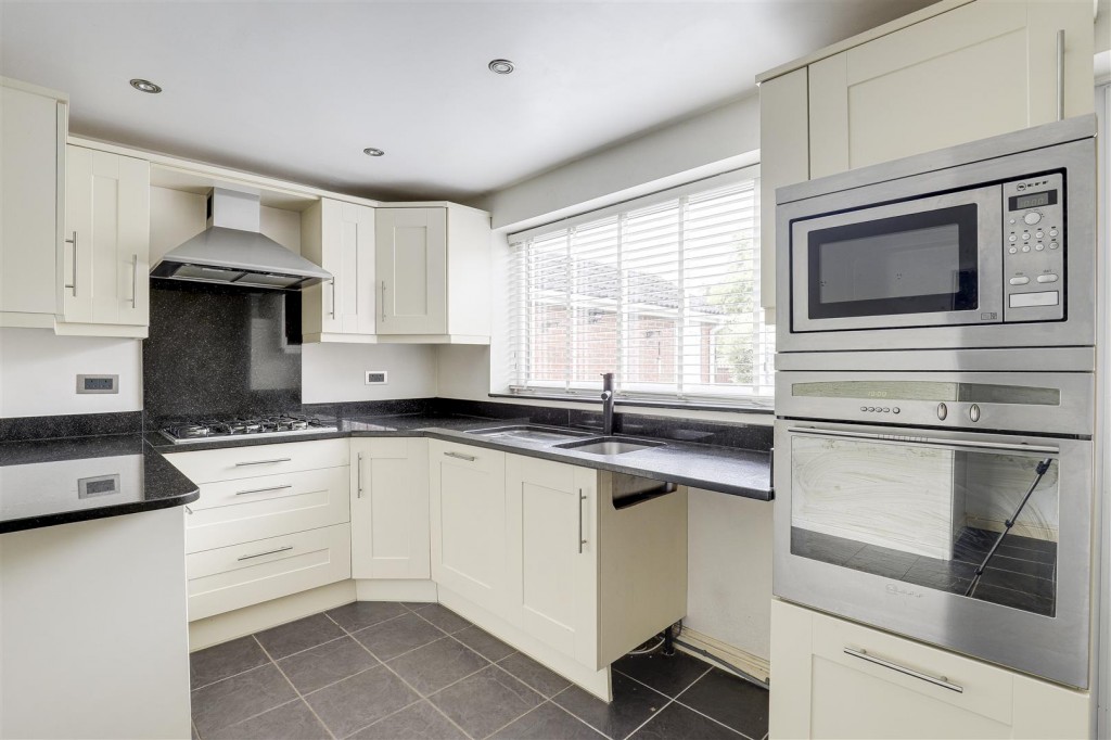 Penmoor Close, Long Eaton, Derbyshire, NG10 3RH
