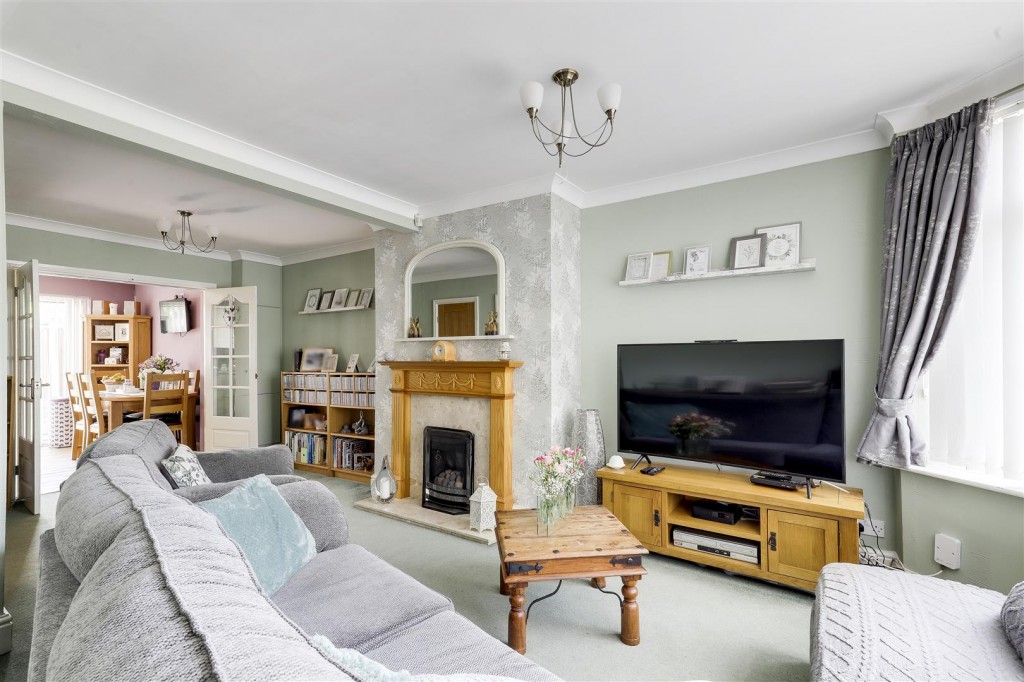 Durham Crescent, Bulwell, Nottinghamshire, NG6 9AH