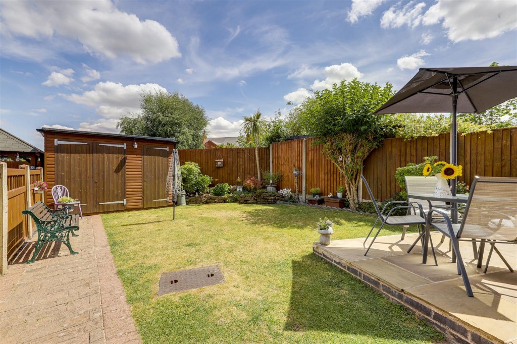Durham Crescent, Bulwell, Nottinghamshire, NG6 9AH