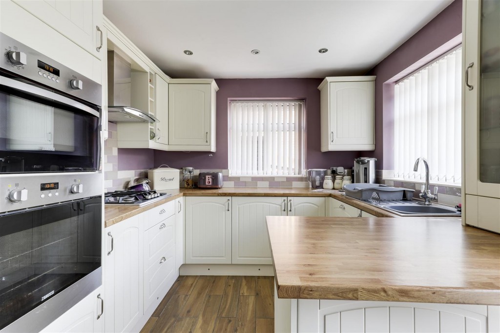 Durham Crescent, Bulwell, Nottinghamshire, NG6 9AH