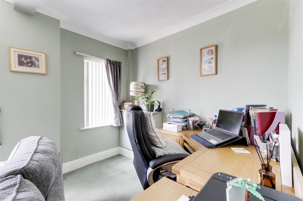 Durham Crescent, Bulwell, Nottinghamshire, NG6 9AH