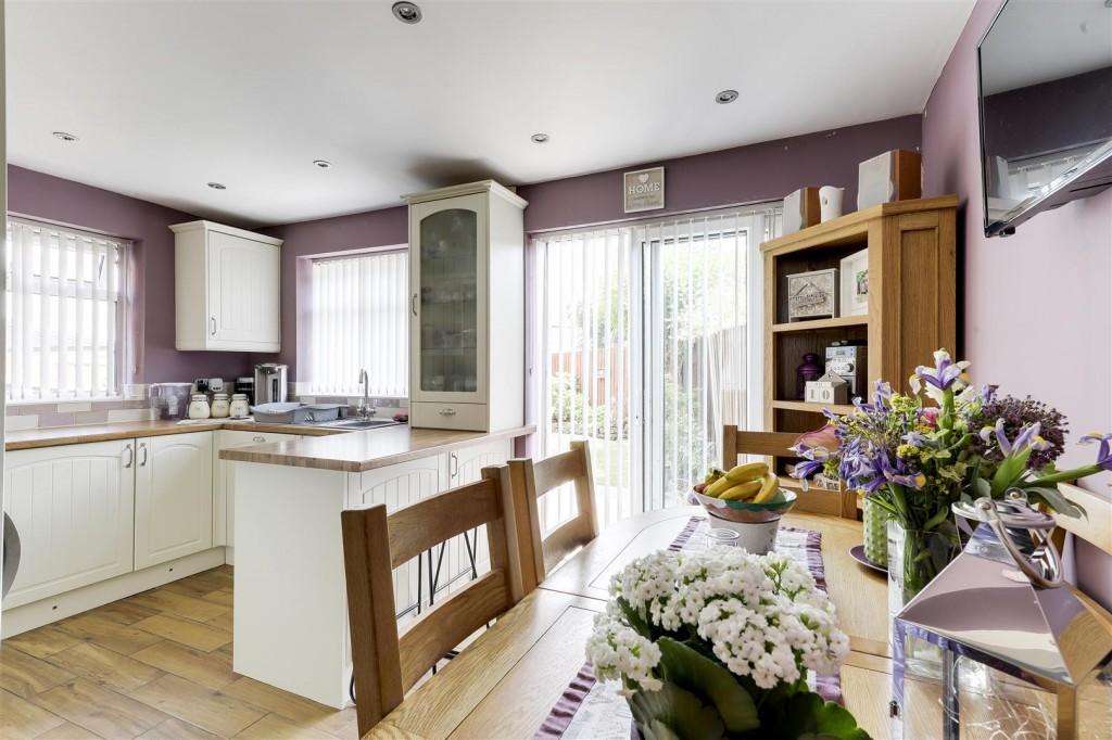 Durham Crescent, Bulwell, Nottinghamshire, NG6 9AH
