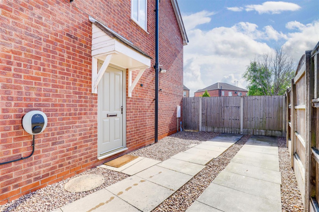 Tewkesbury Road, Long Eaton, Derbyshire, NG10 1PP