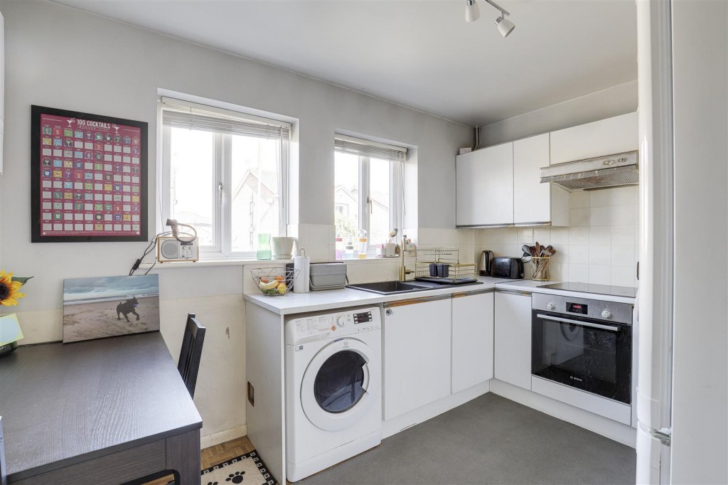 Tewkesbury Road, Long Eaton, Derbyshire, NG10 1PP