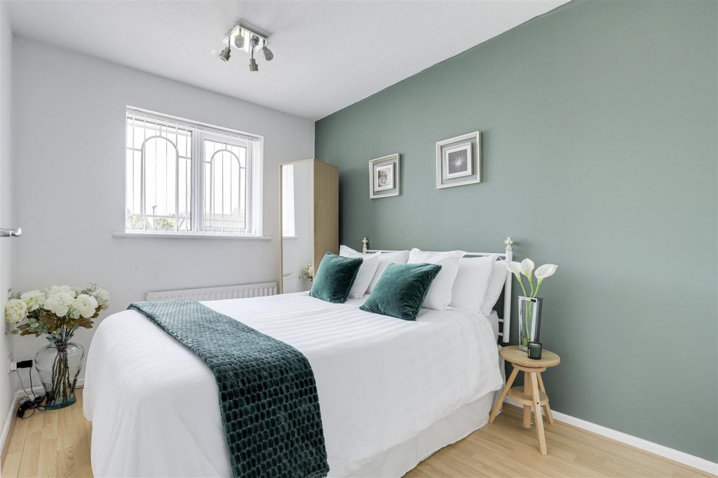 Hawksley Gardens, Clifton, Nottinghamshire, NG11 8SU