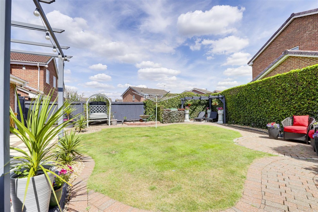 Hawksley Gardens, Clifton, Nottinghamshire, NG11 8SU