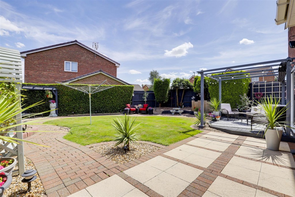 Hawksley Gardens, Clifton, Nottinghamshire, NG11 8SU