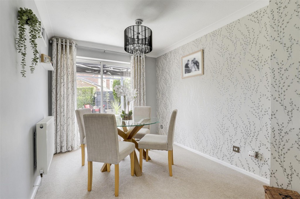Hawksley Gardens, Clifton, Nottinghamshire, NG11 8SU