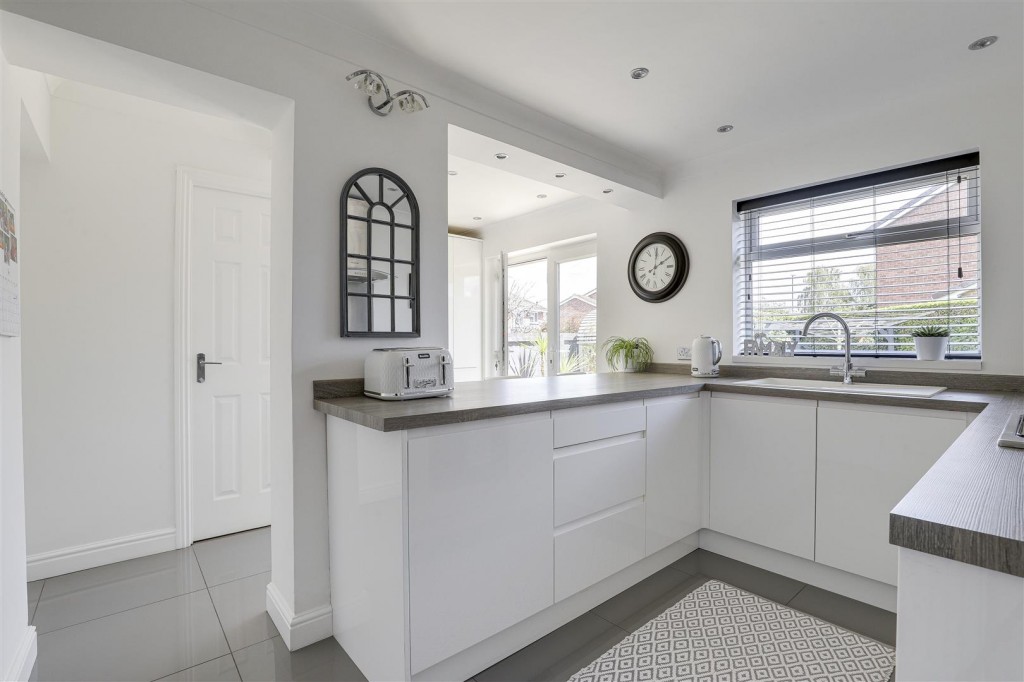 Hawksley Gardens, Clifton, Nottinghamshire, NG11 8SU
