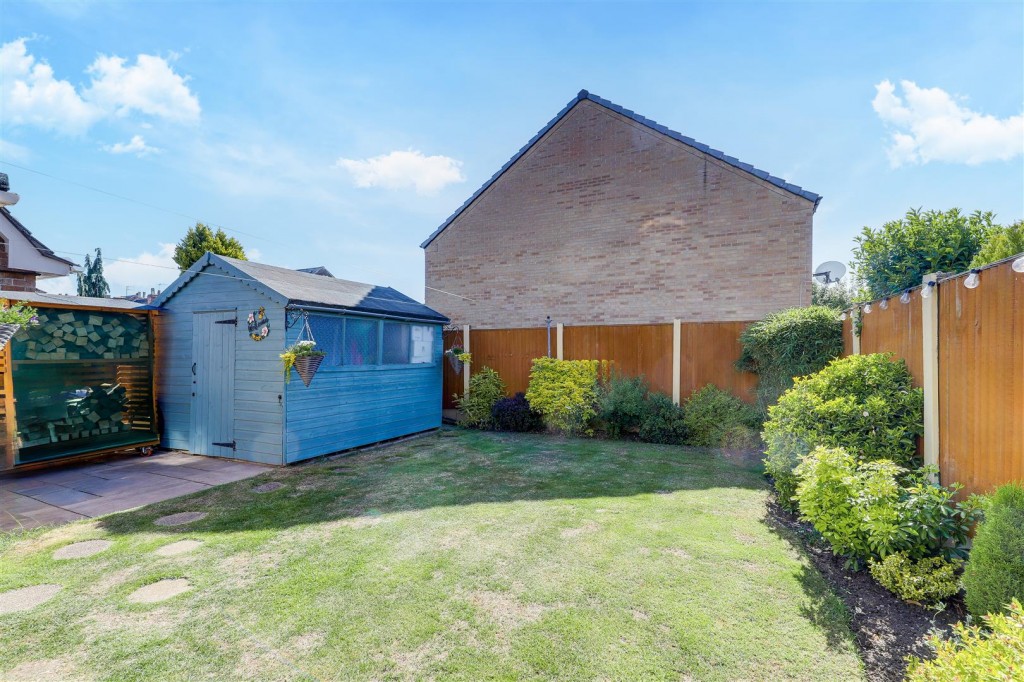 Claremont Avenue, Hucknall, Nottinghamshire, NG15 6EE
