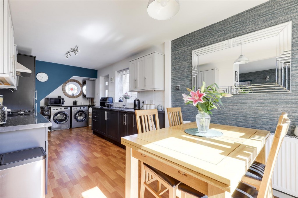 Claremont Avenue, Hucknall, Nottinghamshire, NG15 6EE