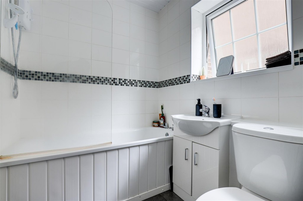 Colwick Lodge, Carlton, Nottinghamshire, NG4 1DW