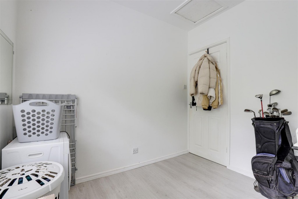 Colwick Lodge, Carlton, Nottinghamshire, NG4 1DW