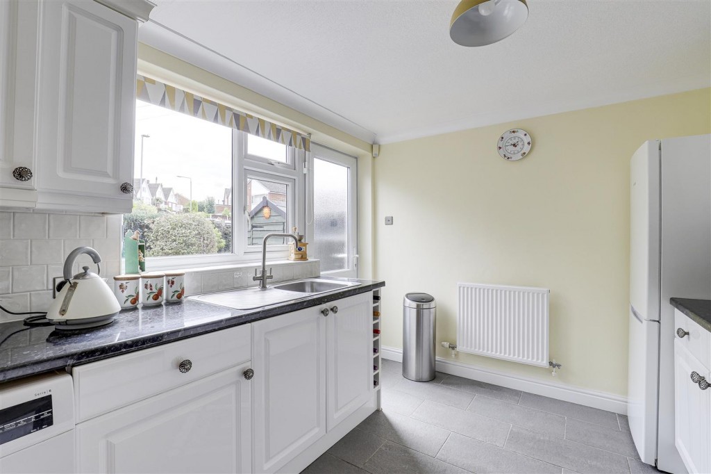 Dorket Close, Arnold, Nottinghamshire, NG5 8ET