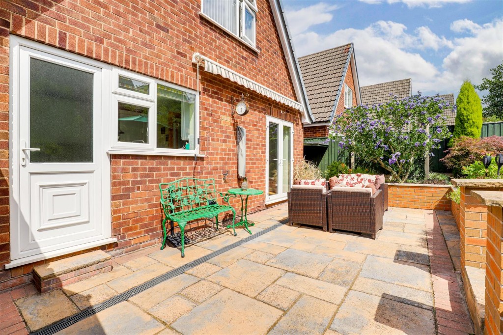 Dorket Close, Arnold, Nottinghamshire, NG5 8ET