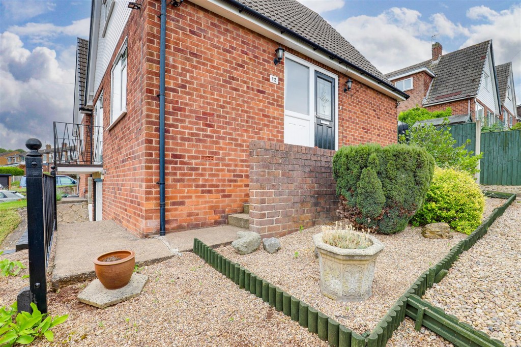Dorket Close, Arnold, Nottinghamshire, NG5 8ET
