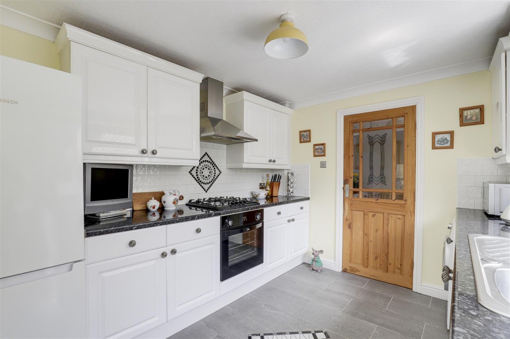 Dorket Close, Arnold, Nottinghamshire, NG5 8ET