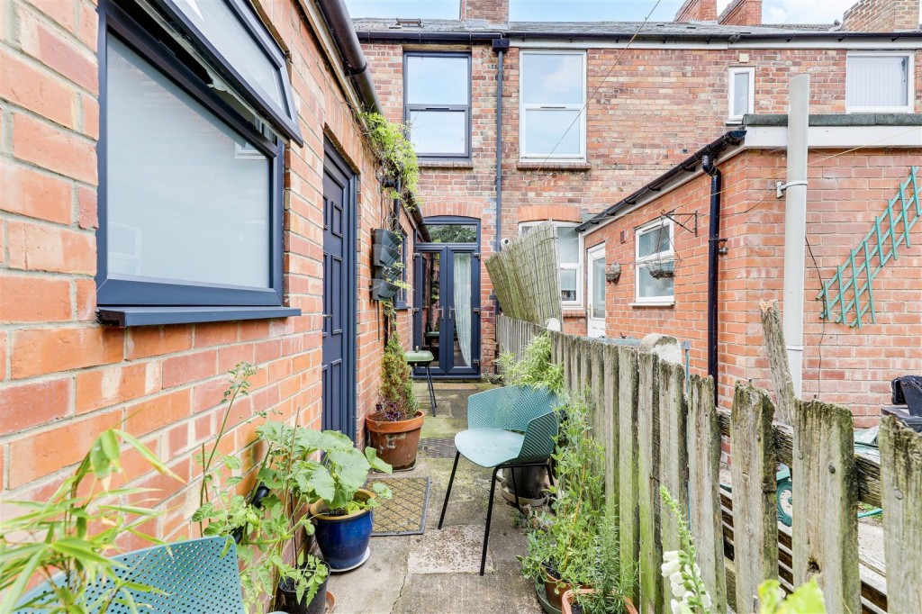 Gladstone Street, Forest Fields, Nottinghamshire, NG7 6HX