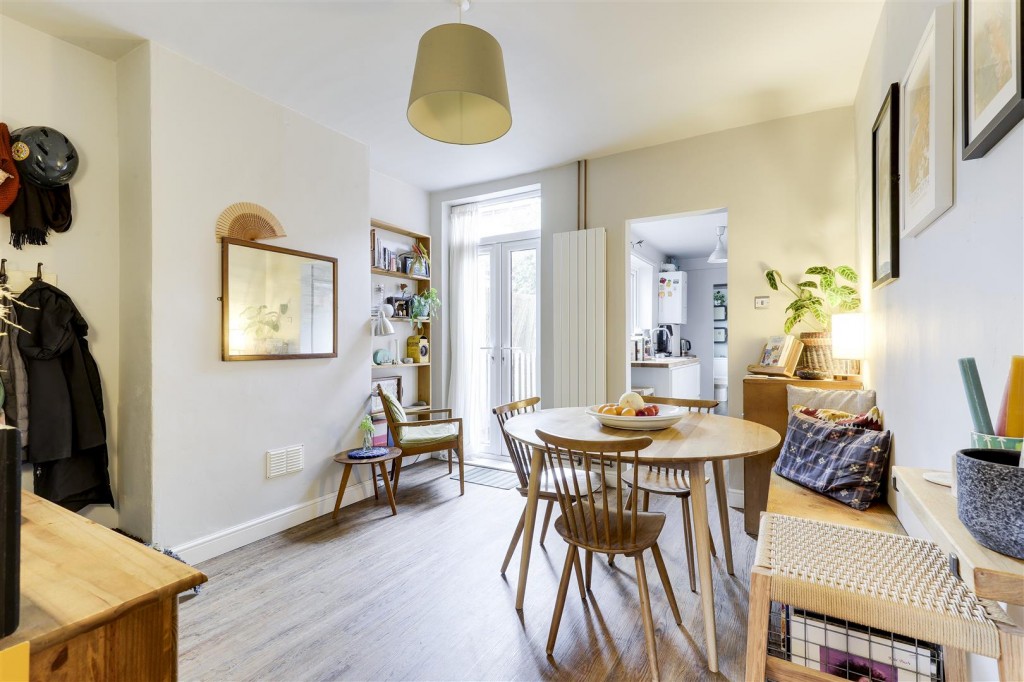 Gladstone Street, Forest Fields, Nottinghamshire, NG7 6HX