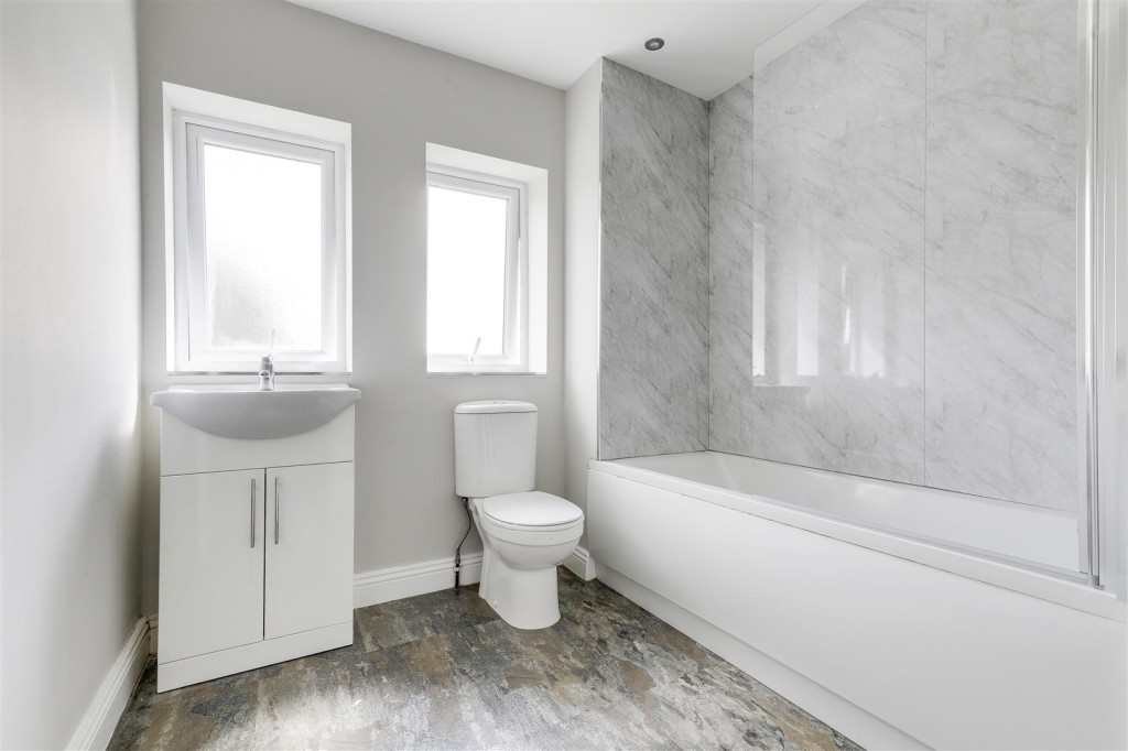 Mountfield Drive, bestwood Park, Nottinghamshire, NG5 5LH