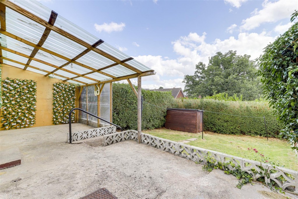 Mountfield Drive, bestwood Park, Nottinghamshire, NG5 5LH