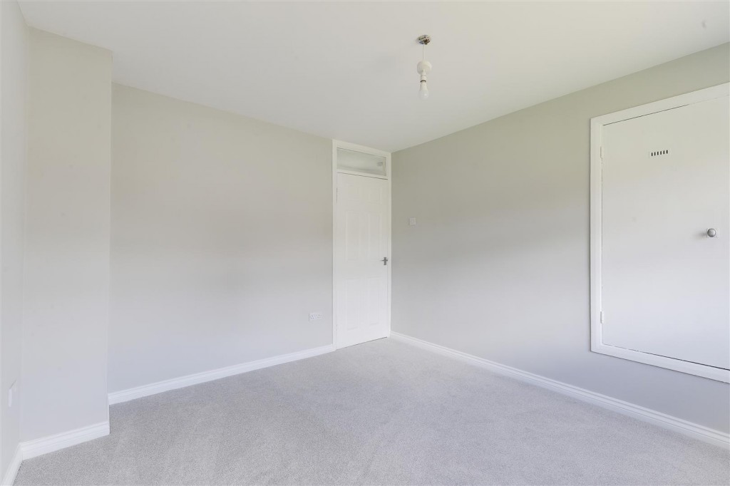 Mountfield Drive, bestwood Park, Nottinghamshire, NG5 5LH