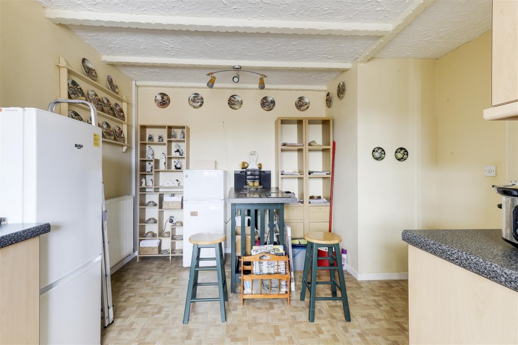Bakewell Drive, Top Valley, Nottinghamshire, NG5 9AA