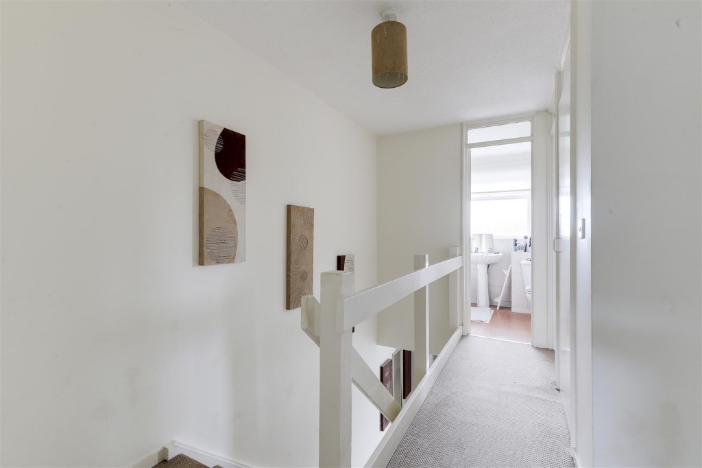 Bakewell Drive, Top Valley, Nottinghamshire, NG5 9AA