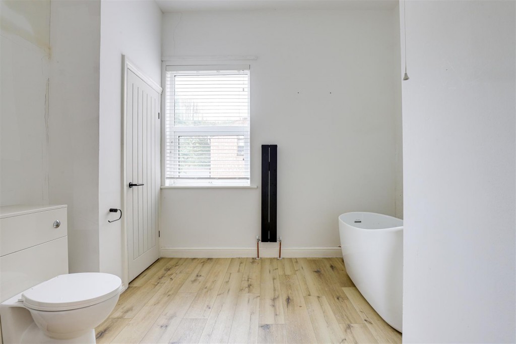Woodborough Road, Nottinghamshire, NG3 4JJ