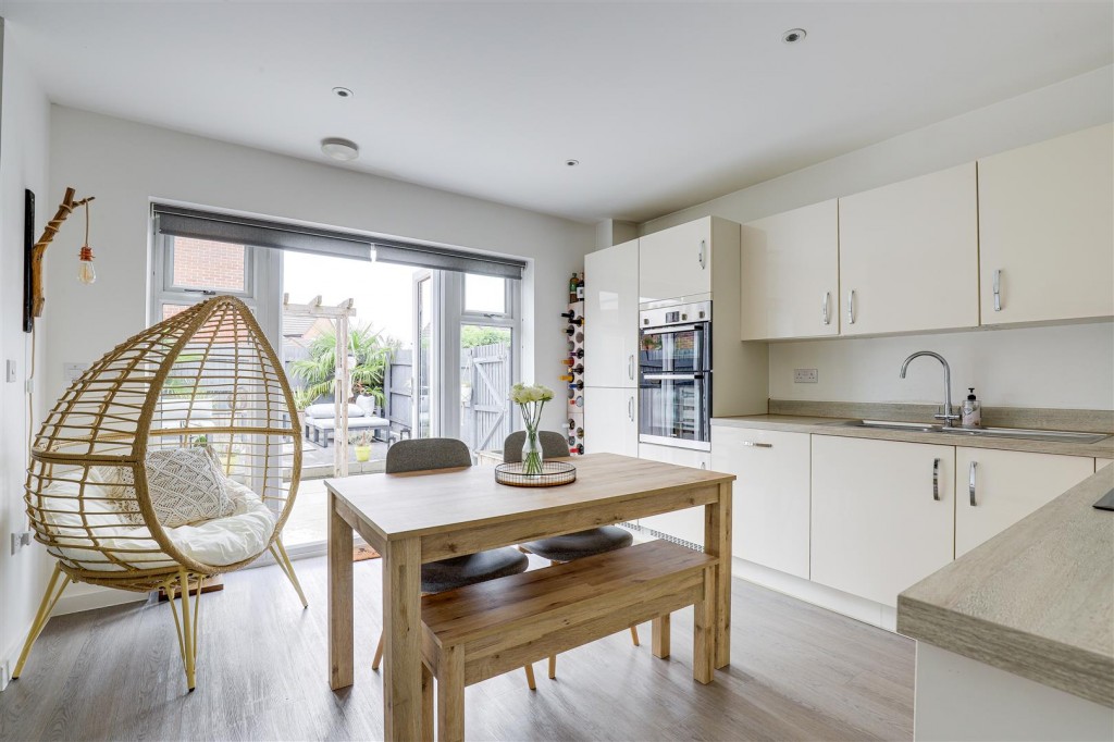 Seaton Way, Mapperley, Nottinghamshire, NG3 5XB