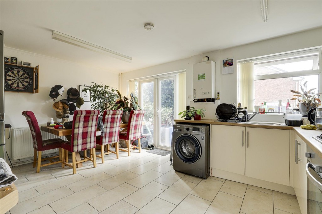 Brisbane Drive, Heron Ridge, Nottinghamshire, NG5 9LB