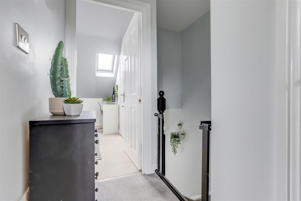 Thales Drive, Arnold, Nottinghamshire, NG5 7NF