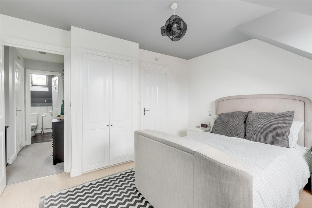 Thales Drive, Arnold, Nottinghamshire, NG5 7NF