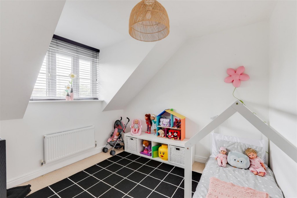 Thales Drive, Arnold, Nottinghamshire, NG5 7NF