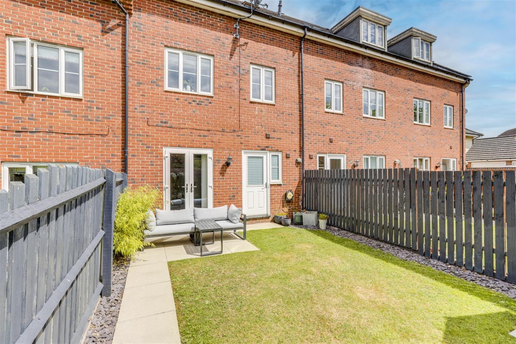 Thales Drive, Arnold, Nottinghamshire, NG5 7NF
