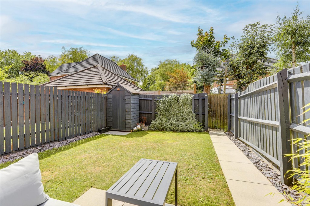 Thales Drive, Arnold, Nottinghamshire, NG5 7NF