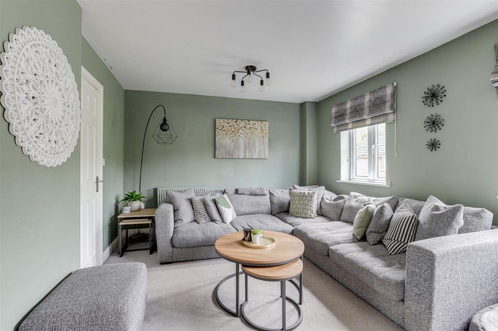 Thales Drive, Arnold, Nottinghamshire, NG5 7NF