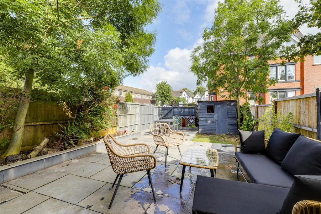 Claremont Road, Carrington, Nottinghamshire, NG5 1BH