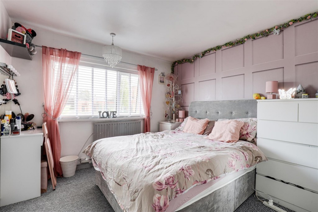 Pedmore Valley, Bestwood, Nottinghamshire, NG5 5NN