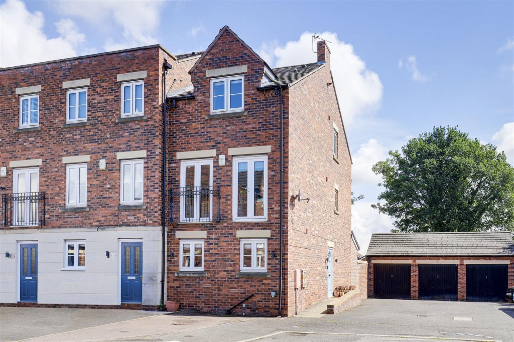Bursar Way, Long Eaton, Derbyshire, NG10 4AT