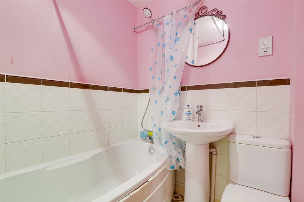 Bursar Way, Long Eaton, Derbyshire, NG10 4AT