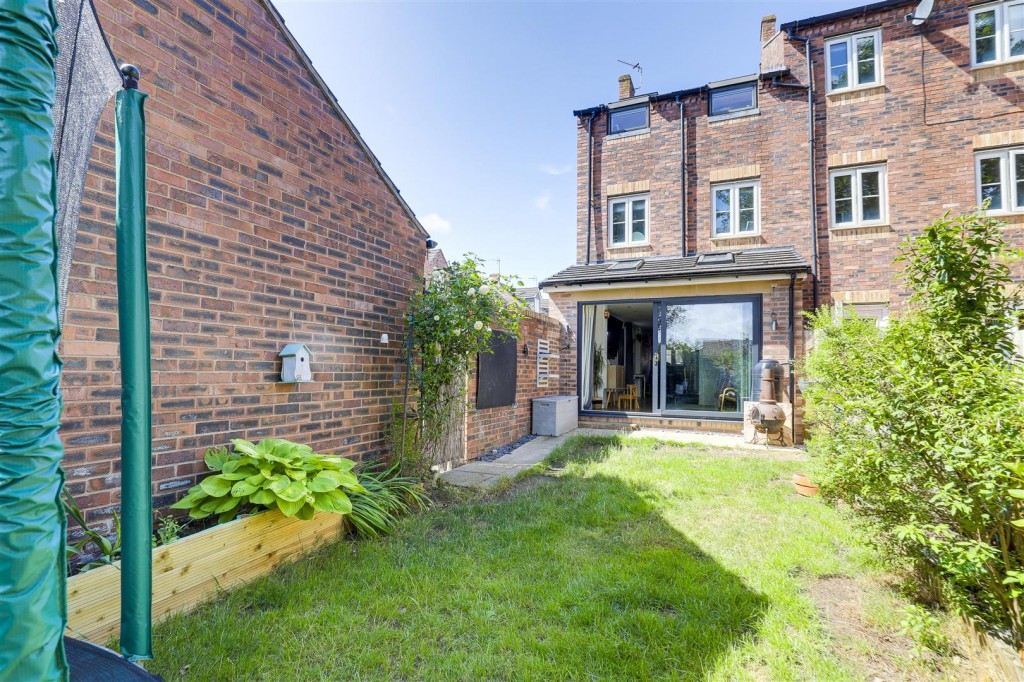 Bursar Way, Long Eaton, Derbyshire, NG10 4AT