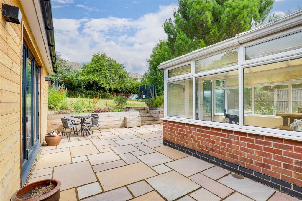 Greenland Crescent, Beeston, Nottinghamshire, NG9 5LD
