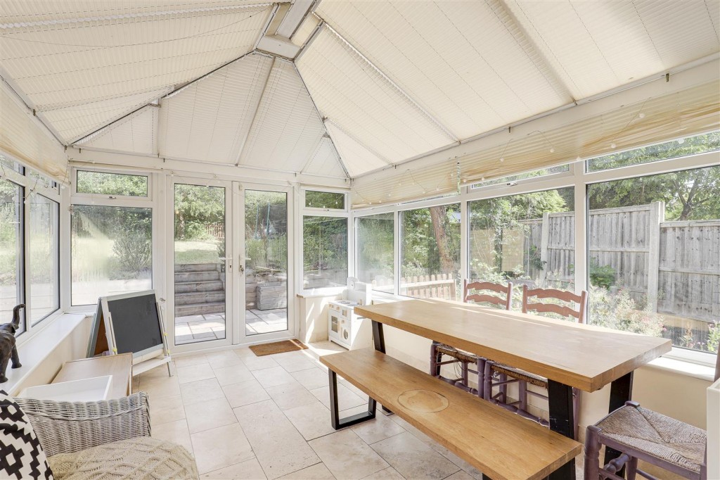 Greenland Crescent, Beeston, Nottinghamshire, NG9 5LD