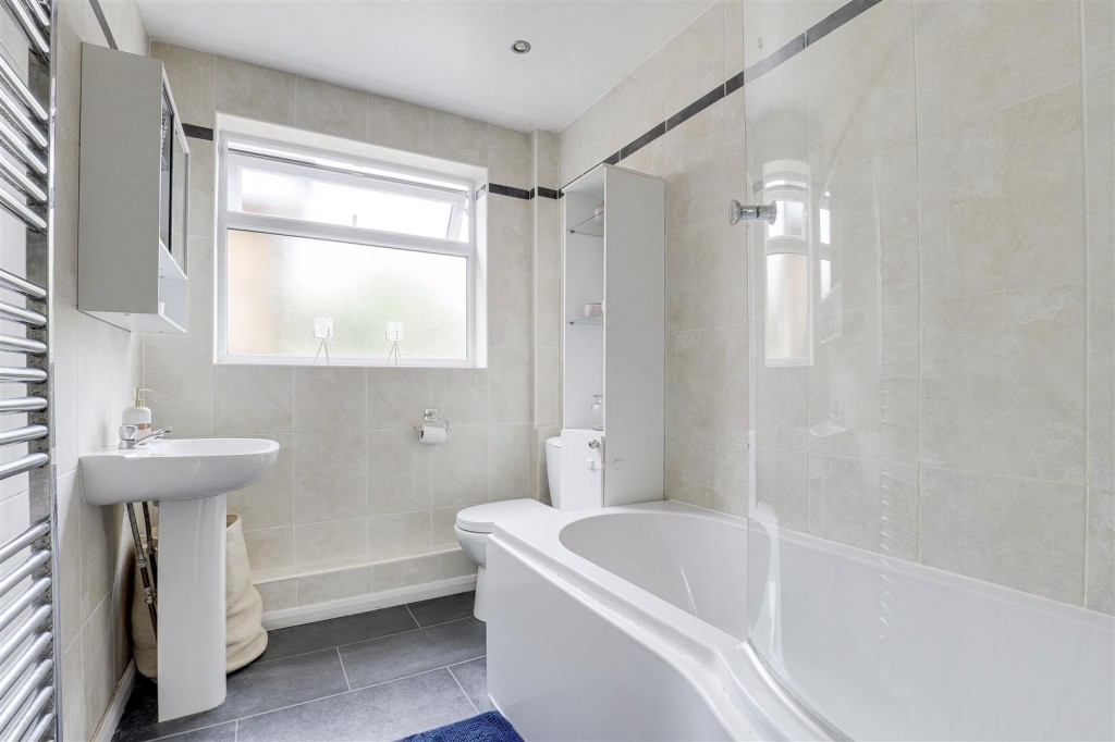 Greenland Crescent, Beeston, Nottinghamshire, NG9 5LD