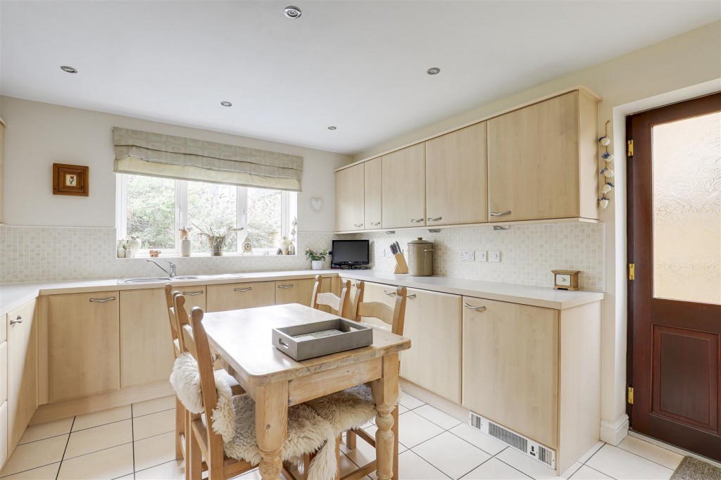 Goldenbrook Close, Breaston, Derbyshire, DE72 3XH