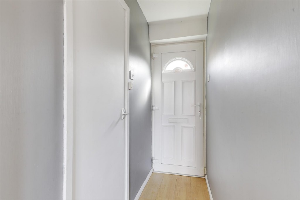 Rushmere Walk, Arnold, Nottinghamshire, NG5 6SH