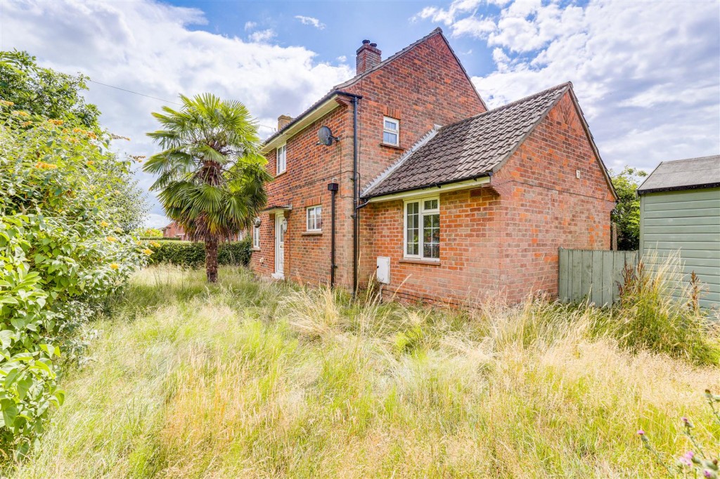 Park Avenue East, Keyworth, Nottinghamshire, NG12 5JZ