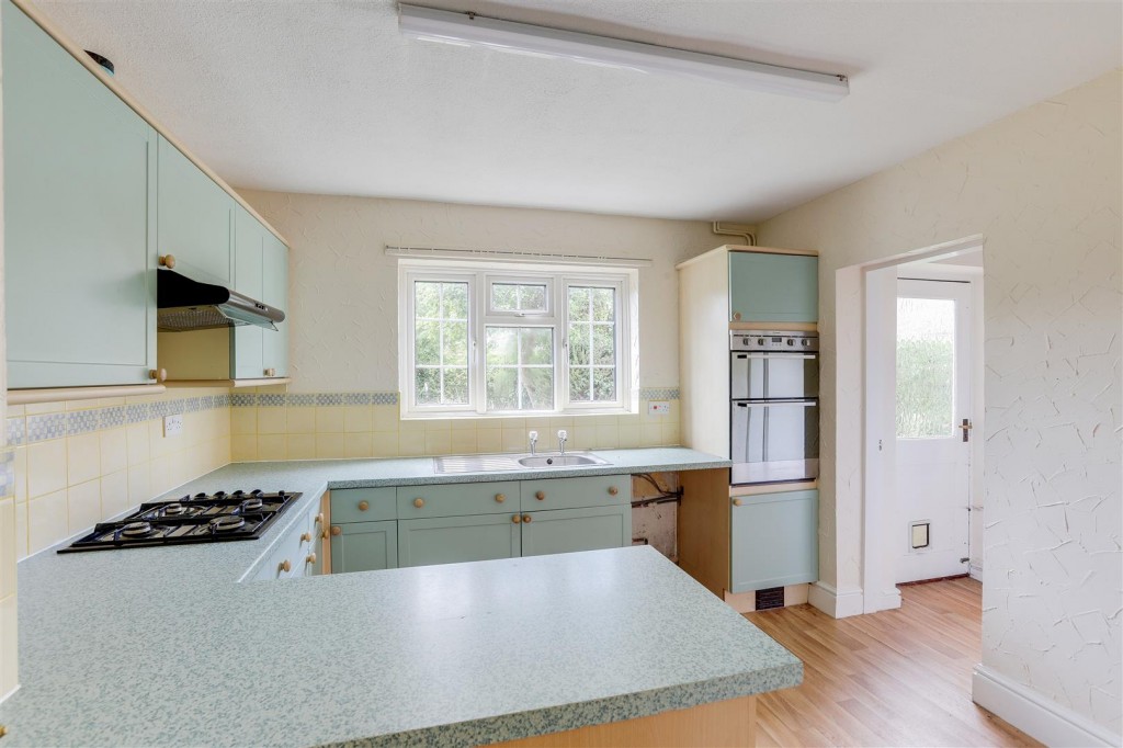 Park Avenue East, Keyworth, Nottinghamshire, NG12 5JZ